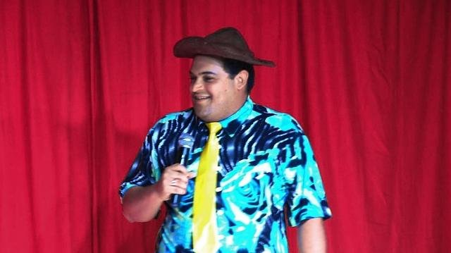 Varanda Espetinhos tem show de humor com Matheus Ceará