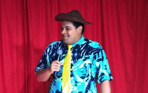 Varanda Espetinhos tem show de humor com Matheus Ceará