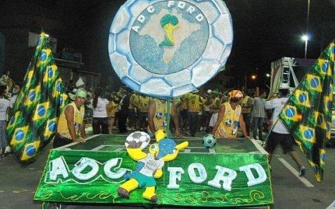 Desfile do Bloco ADC Ford