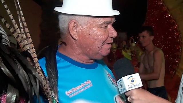 Bonfim abre desfiles de domingo com homenagem
