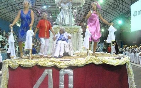 Desfile da Escola de Samba Mocidade Alegre