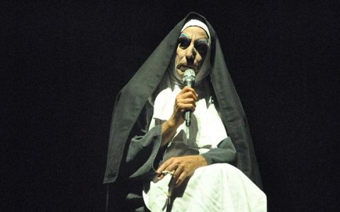Irmã Selma lota Teatro Metrópole