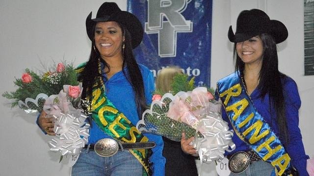 Feicampo elege rainha e princesa de 2014