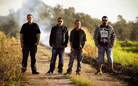 Banda Outros Oitos se apresenta no Sesc