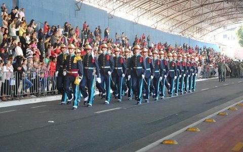 Famuta encerra desfile cívico em grande estilo