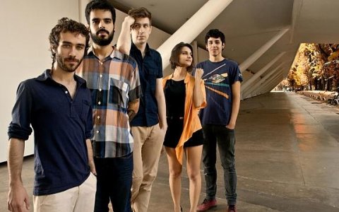 Porca Miséria recebe show da Cabana Café 