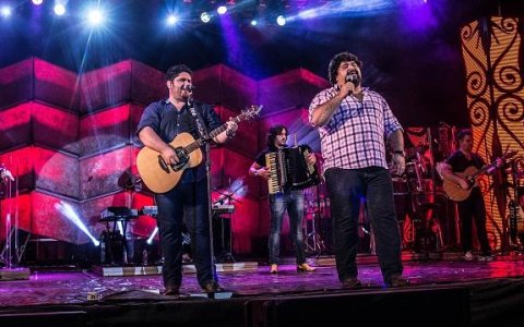 Avenida do Povo recebe show de César Menotti & Fabiano