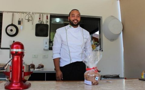 Chef taubateano ensina receita de panetone caseiro 