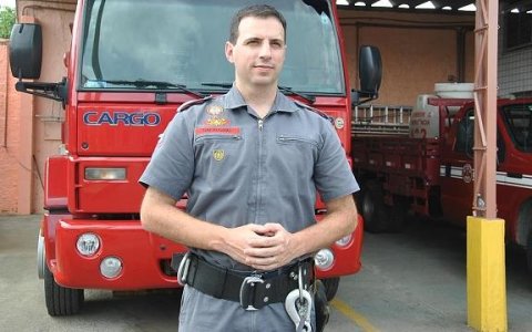 Bombeiro dá dicas de como manusear fogos de artifício