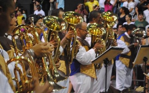 Famuta realiza apresentação especial de Dia das Mães	