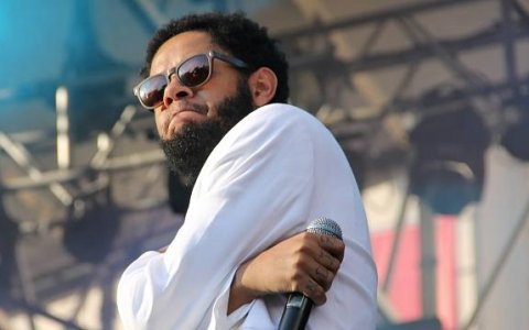 Bar em Taubaté recebe show de Emicida 