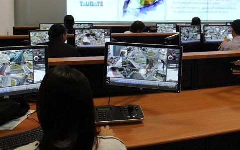 Casal é flagrado furtando material de construção da prefeitura