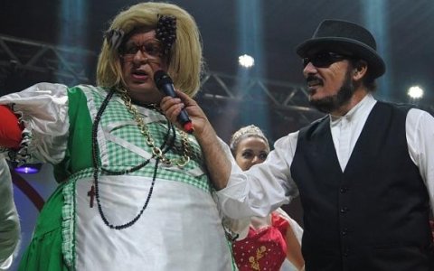 Fred Rovella “esquenta” noite fria da Festa Italiana de Quiririm