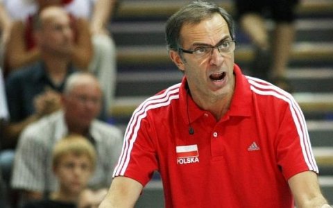 Vôlei Taubaté faz balanço, anuncia mudança de treinador e 1º reforço