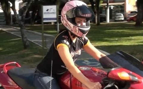 Mulheres comemoram o dia do motociclista