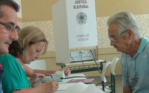 Senhor de 75 anos é exemplo de cidadania