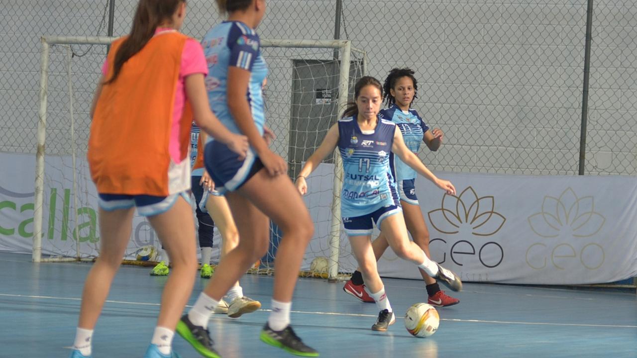 Futsal feminino disputa campeonato
