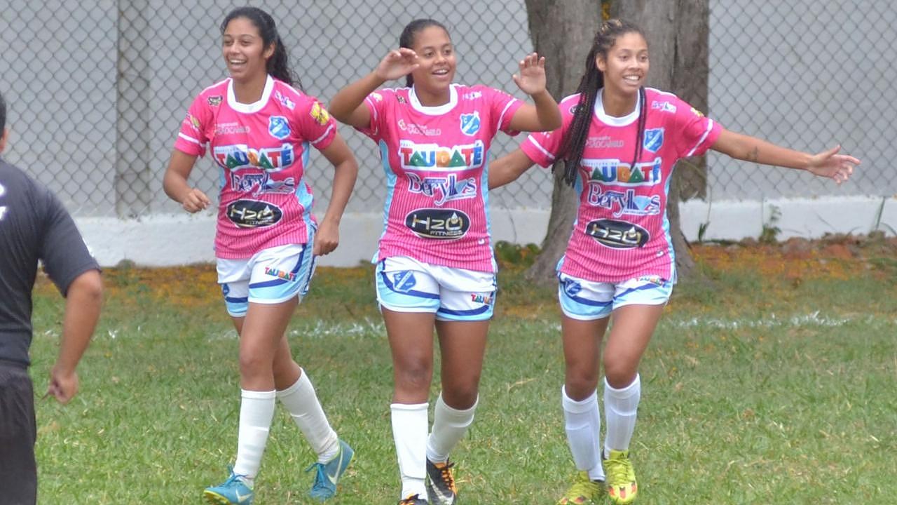 Taubaté vence mais uma e mantém 100% na Taça Mulher de Futebol 