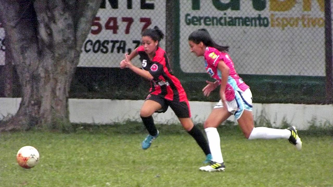 Equipe feminina do EC Taubaté segue invicta na Taça Mulher