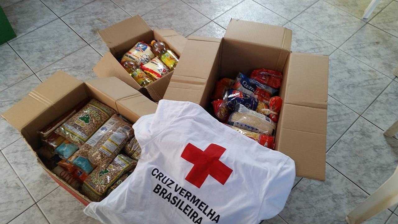 Cruz Vermelha faz doações para vítimas do temporal em Taubaté