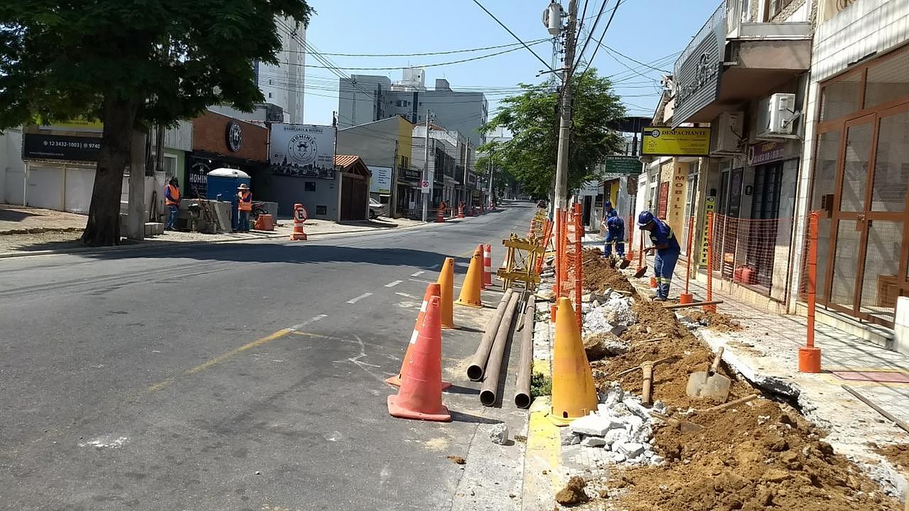 Obras nas calçadas do Centro serão retomadas em 2018