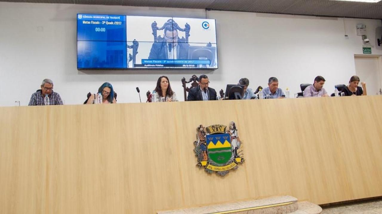 Secretarias apresentam contas de 2017 na Câmara de Taubaté