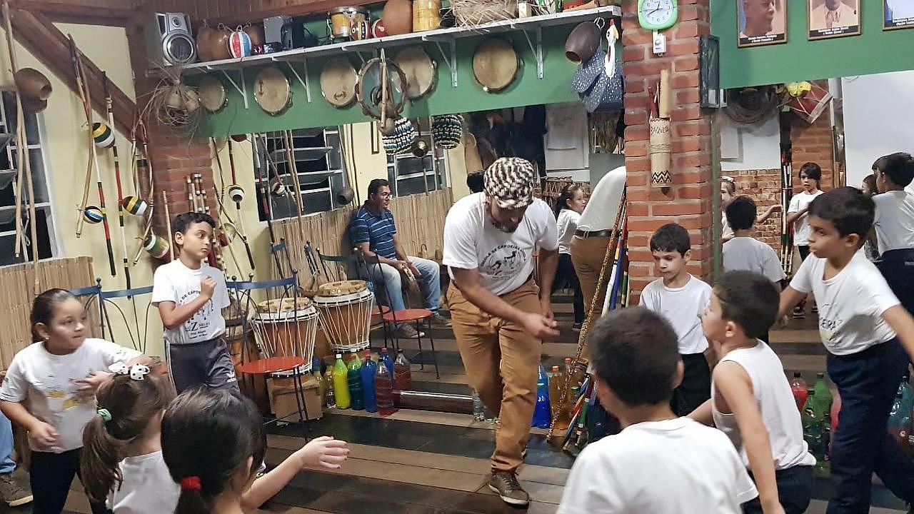 “Angola para todos” abre 174 vagas para aulas de capoeira