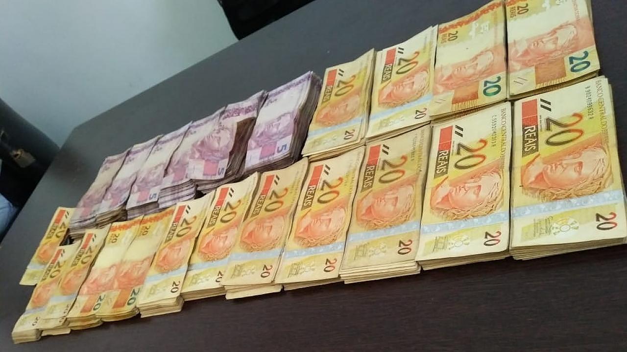 Foragido da Justiça é preso com R$ 18 mil no bairro Estoril em Taubaté