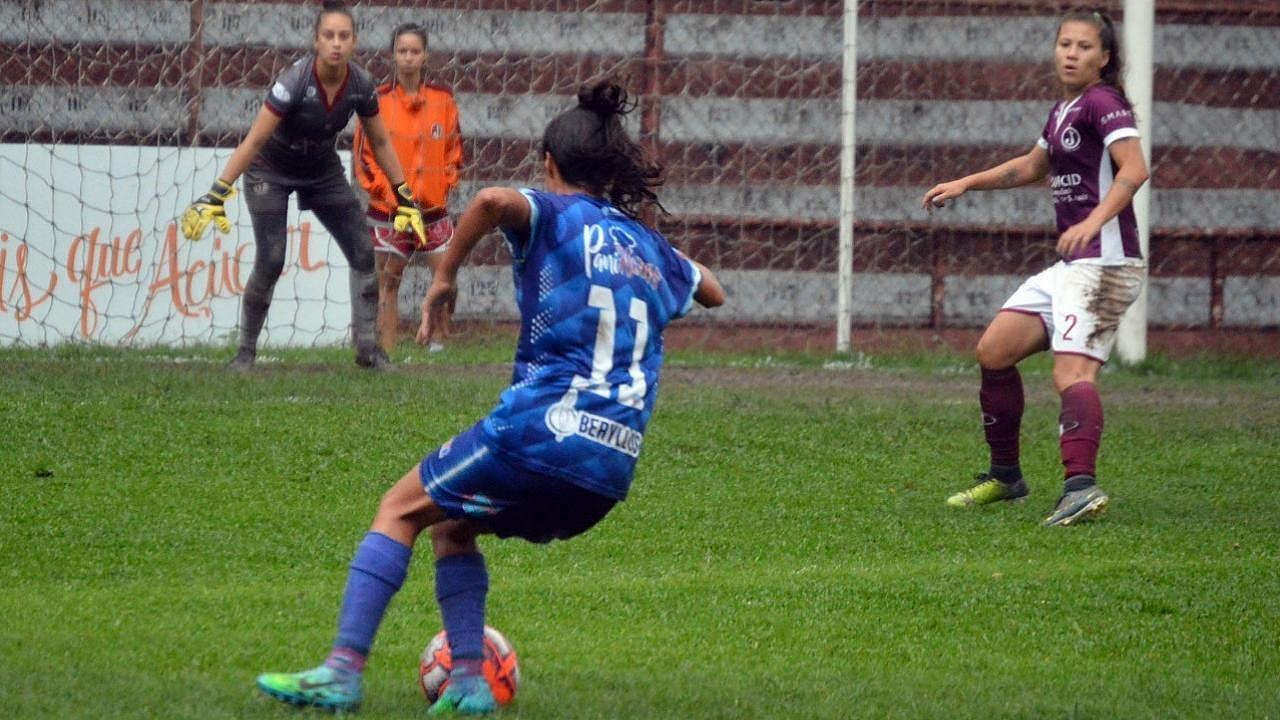 Taubaté empata com Juventus em jogo de 8 gols no Paulista feminino