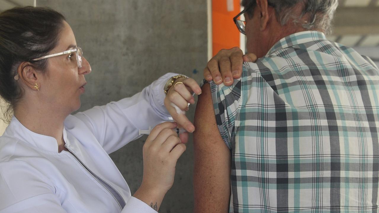 Taubaté atinge meta de vacinação contra gripe 