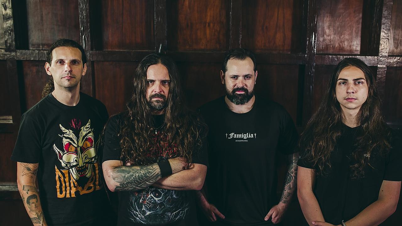 Vocalista da banda Sepultura se apresenta no Sesc Taubaté