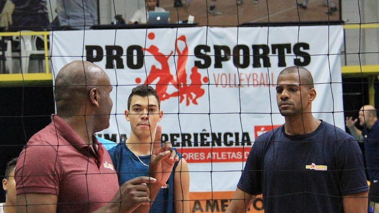 Evento reúne estrelas do voleibol nacional no ginásio do Abaeté