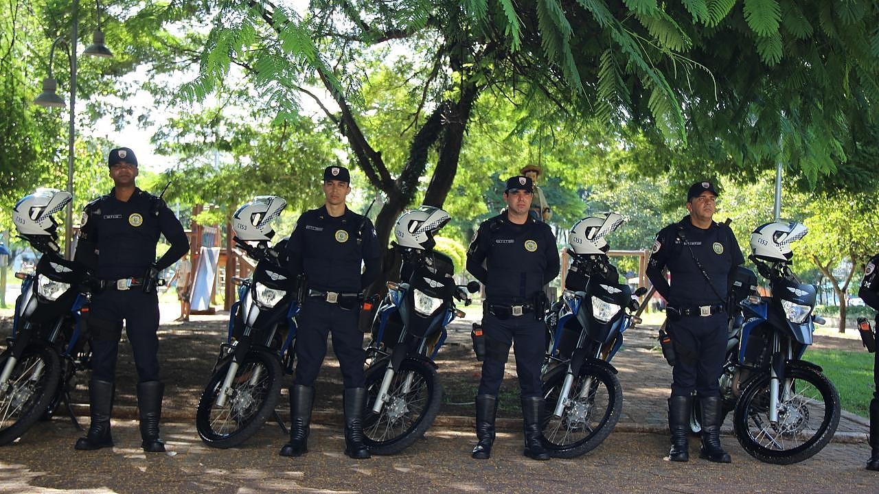 Guarda Civil de Taubaté recebe treinamento do Grupo de Intervenção Rápida