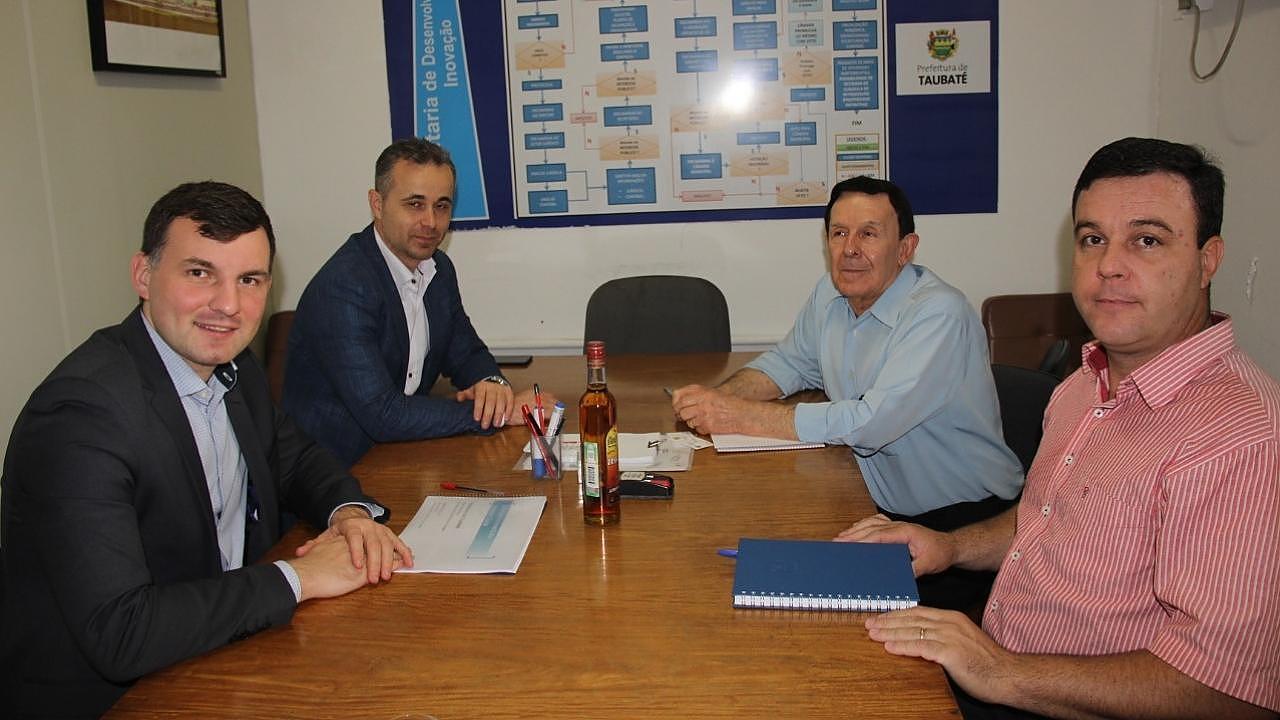 Delegação russa visita Taubaté visando investimentos no município