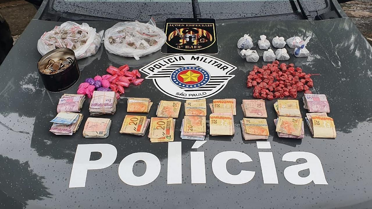 Dupla é detida com mais de 400 porções de drogas no Mourisco