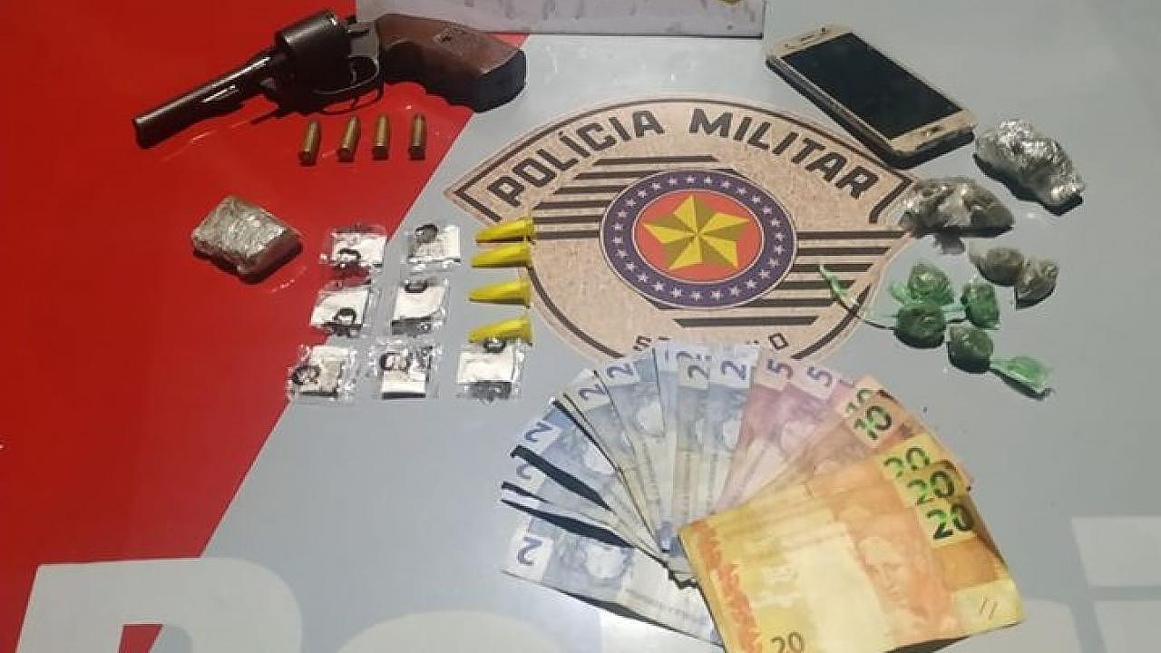 Polícia prende homem com drogas e arma em Taubaté