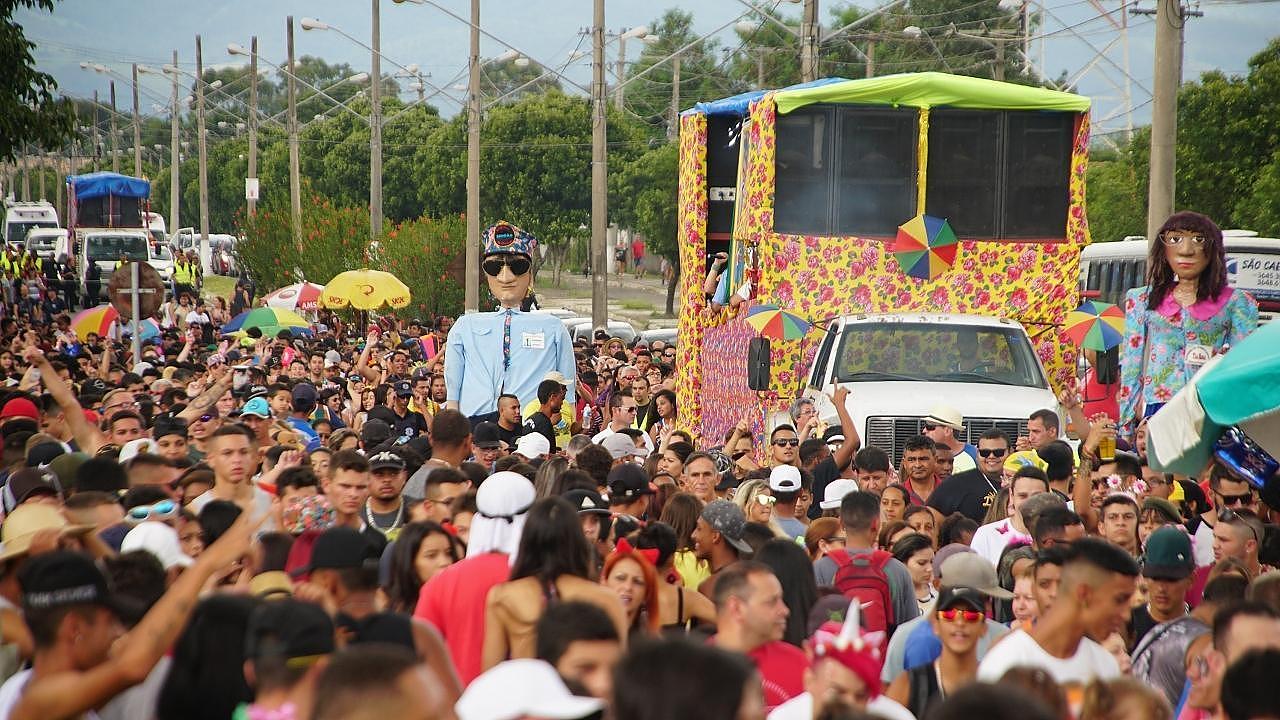 Comércio da RMVale celebra proximidade do Carnaval