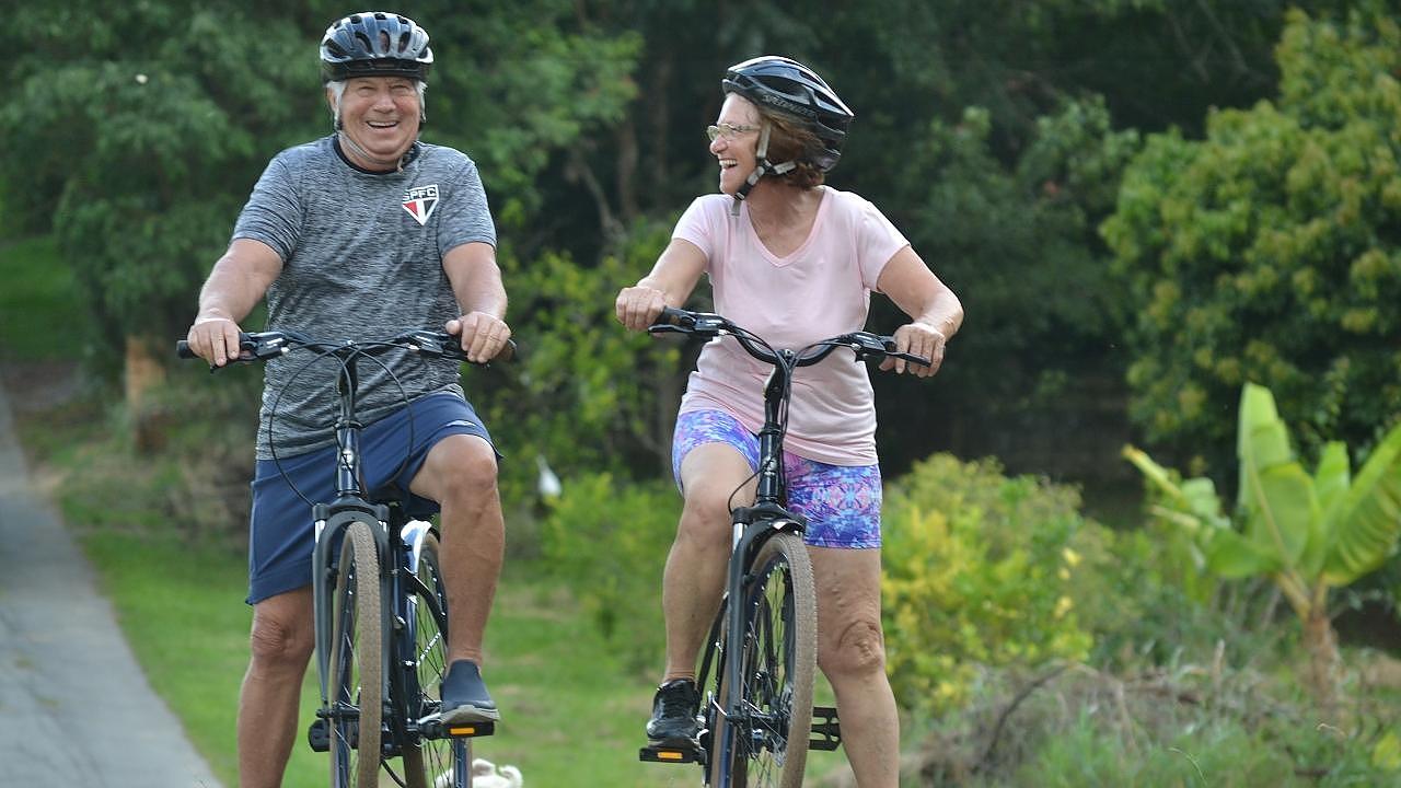 Equipe de Mountain Bike promove aulas gratuitas a idosos em Taubaté