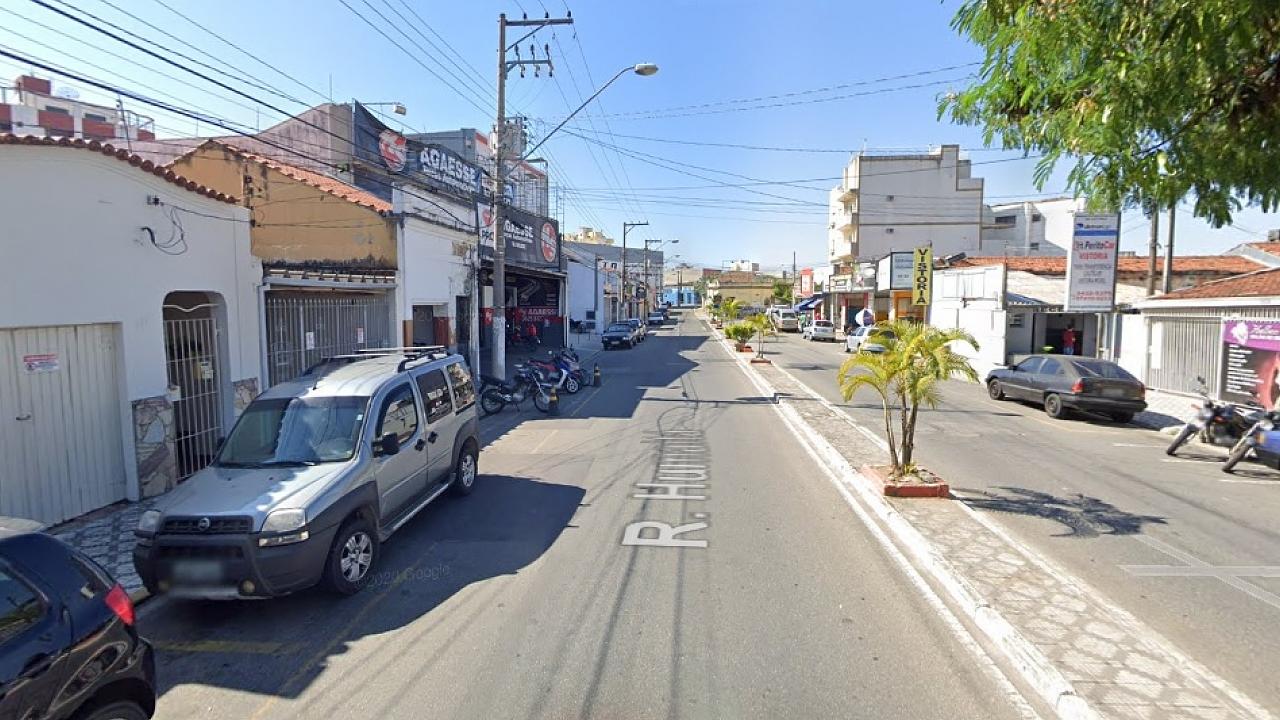 Trecho da rua Humaitá é interditado em Taubaté