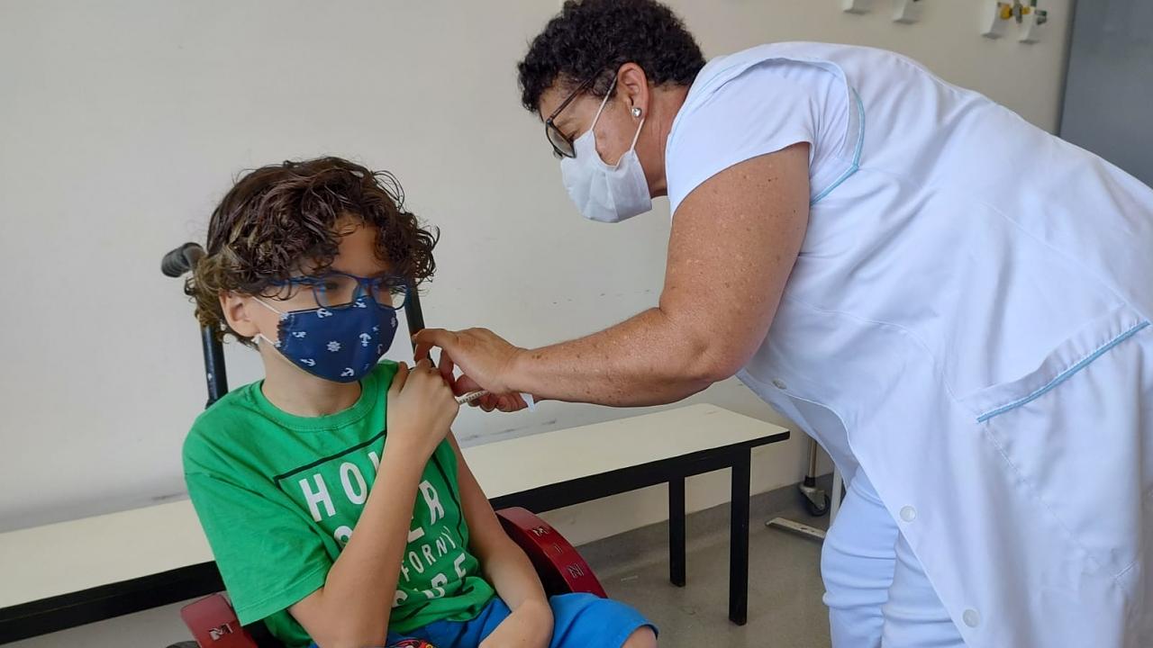 Vacinação de crianças de 5 a 11 anos continua nesta quarta em Taubaté
