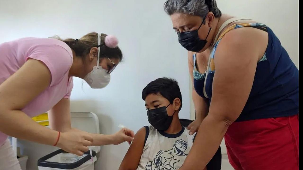 Taubaté inicia vacinação contra Covid-19 de crianças de 9 a 11 anos