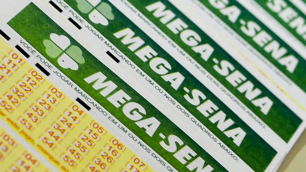 Nenhum apostador acerta Mega-Sena e prêmio acumula em R$ 63 milhões Nenhum apostador acerta Mega-Sena e prêmio acumula em R$ 63 milhões
