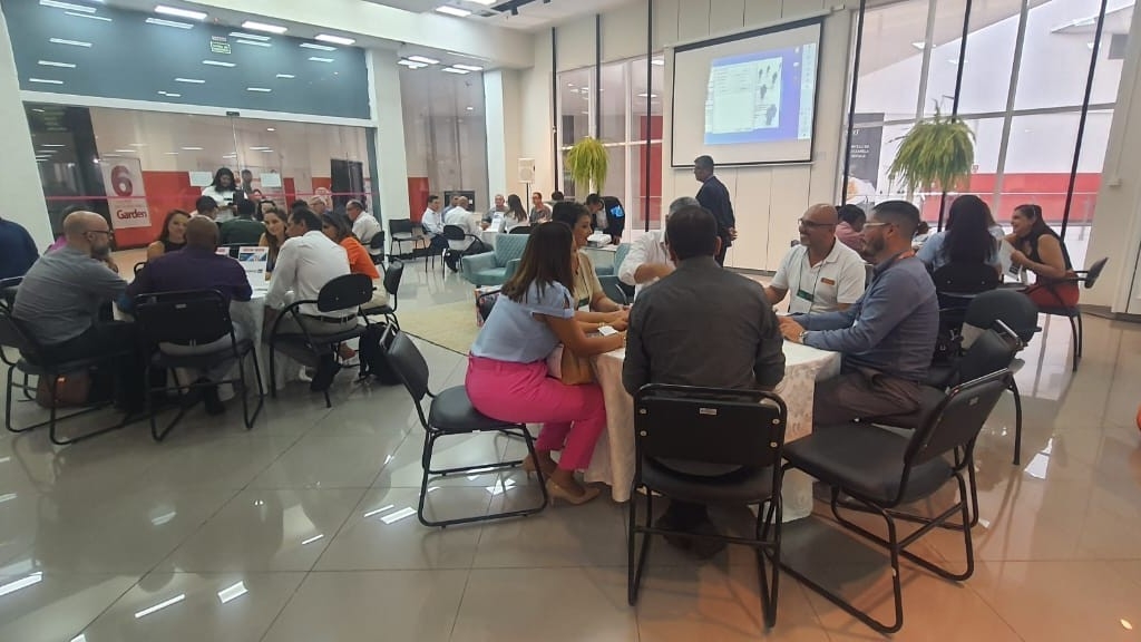 Encontro de Negócios do CIESP reúne cerca de 50 empresas para promover negócios Encontro de Negócios do CIESP reúne cerca de 50 empresas para promover negócios