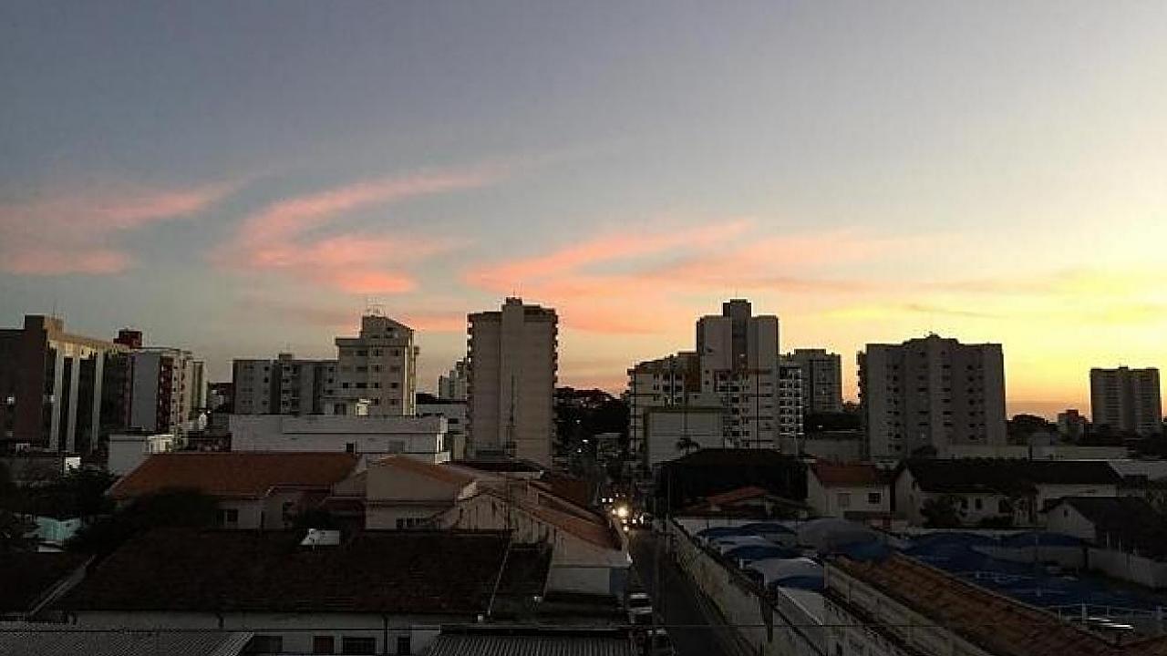 Sol predomina em meio a temperaturas amenas no Vale do Paraíba