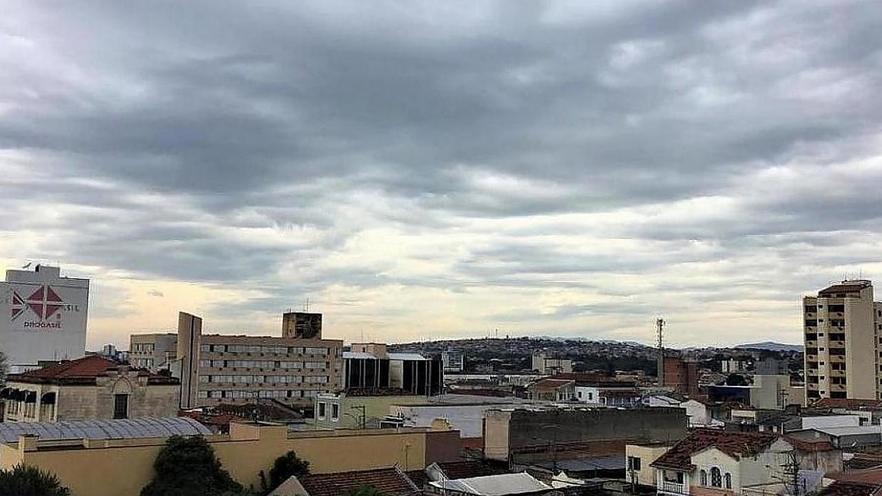 Frente fria derruba temperaturas em Taubaté e região no fim de semana Frente fria derruba temperaturas em Taubaté e região no fim de semana