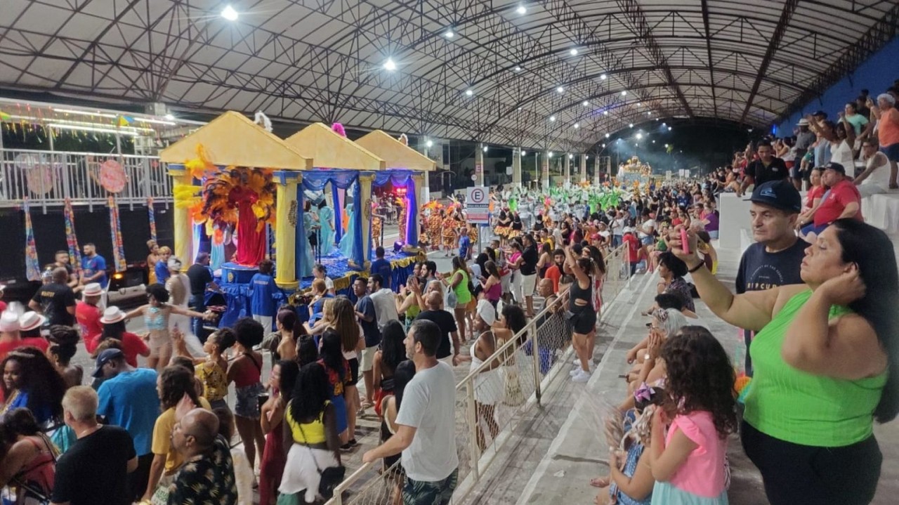 Carnaval é marcado pela presença do público na Av. do Povo e em Quiririm